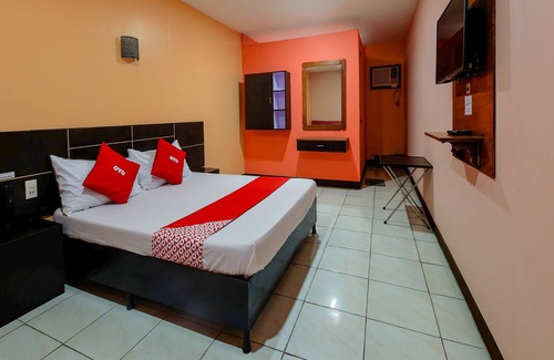 Project 8 Hotel | OYO 861 Rosas Travellers Inn