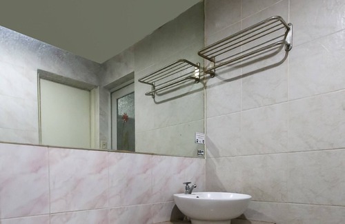 Project 8 Hotel | OYO 861 Rosas Travellers Inn