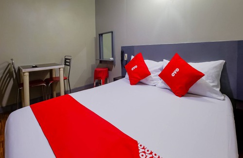 Project 8 Hotel | OYO 861 Rosas Travellers Inn