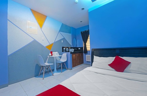 Alabang Hotel | OYO 896 Silverio Suites