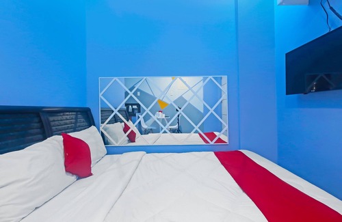 Alabang Hotel | OYO 896 Silverio Suites