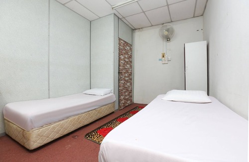 Kubang Kerian Hotel | OYO 89755 D&d Budget Inn