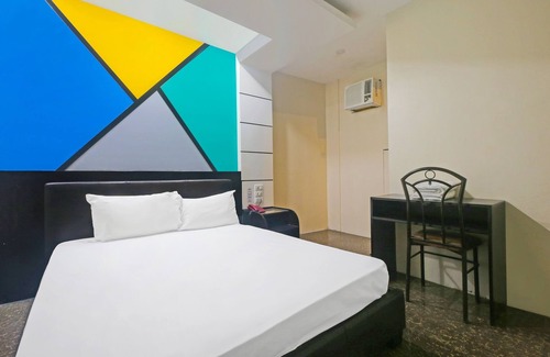 Muntinlupa Hotel | OYO 901 Ranchotel Tunasan