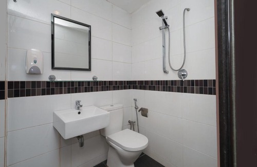 Imbi Hotel | OYO 90106 Sindbad Hotel