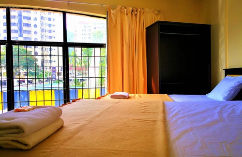 Batu Ferringhi Hotel | OYO 90159 Zahaar Hotel