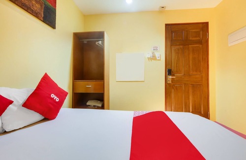 Ermita Hotel | OYO 902 Comfy Inn Manila