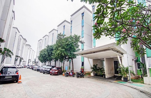 Tangerang Hotel | OYO 90554 Djaco Room