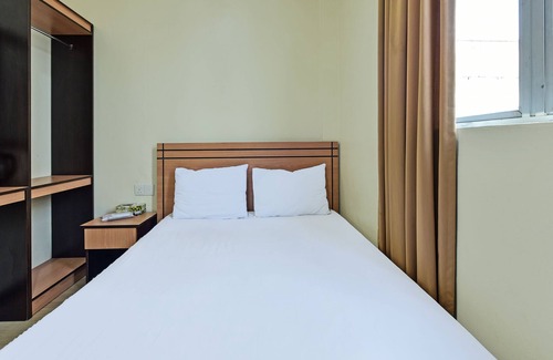 Taman Johor Jaya Hotel | OYO 90626 Hotel Ezzyhome Johor Jaya