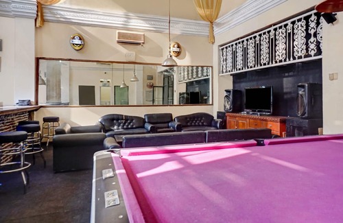 Kebayoran Lama Hotel | OYO 90702 Wisma Tobana Kebayoran