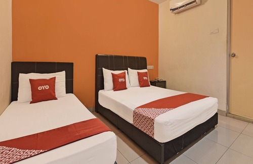 Kuala Lumpur City Centre Hotel | OYO 90733 Parkway Inn Hotel