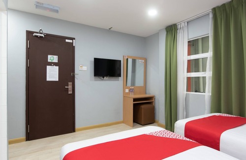 Pantai Tengah Hotel | OYO 90935 Langkawi Western Motel