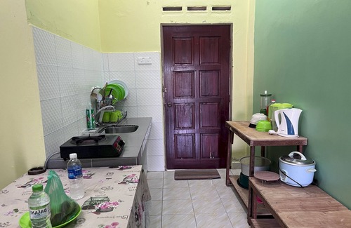 Kampung Lubok Setol Hotel | OYO 90967 Homestay Chalet Warisan Siti