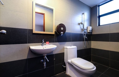Kuching Hotel | OYO 910 Hills Residence