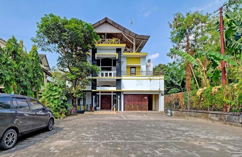 Depok Hotel | OYO 91522 Candi Gebang Guesthouse