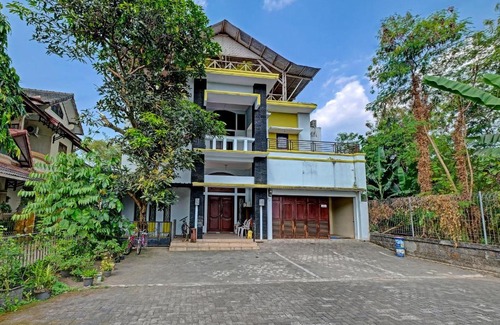 Depok Hotel | OYO 91522 Candi Gebang Guesthouse