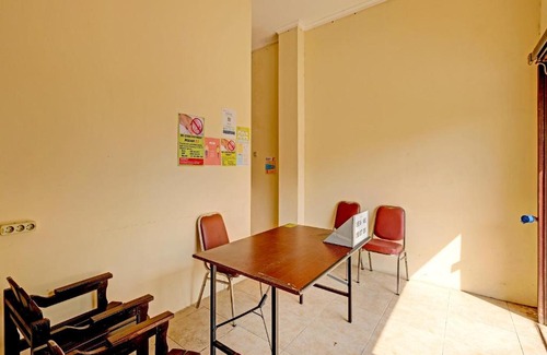 Depok Hotel | OYO 91522 Candi Gebang Guesthouse