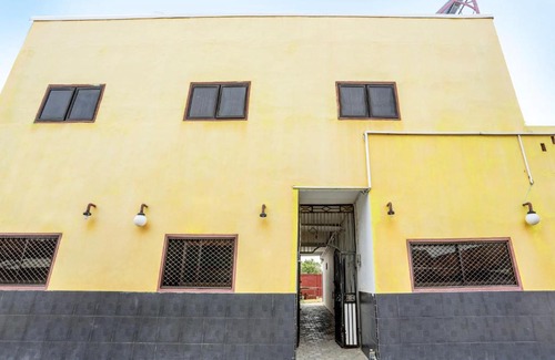Banyuwangi Hotel | OYO 91773 Ab Homestay