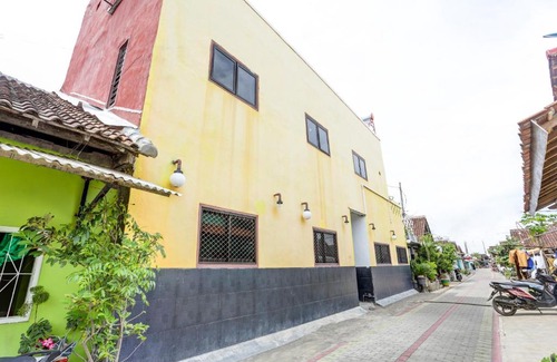 Banyuwangi Hotel | OYO 91773 Ab Homestay