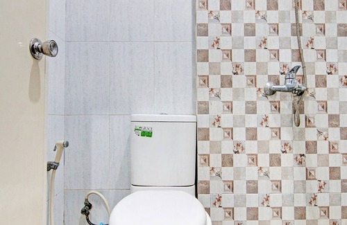 Pekanbaru Hotel | OYO 91835 Djasur Kost