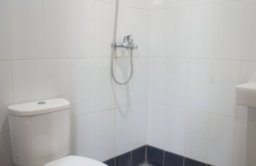 Watampone Hotel | OYO 91900 Wisma Amrach