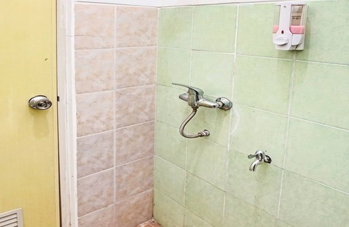 Bangil Hotel | OYO 91928 Noril Haromain Homestay Syariah