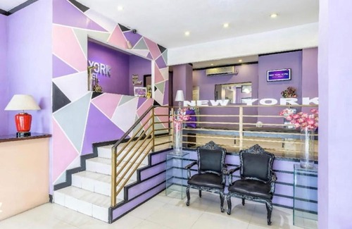 Pasong Tamo Hotel | OYO 920 New York Hotel Miami