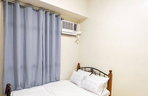 Mandaluyong Hotel | OYO 923 Cozy Crib By Shey