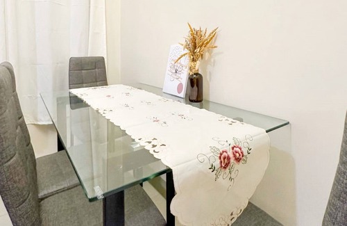 Mandaluyong Hotel | OYO 923 Cozy Crib By Shey
