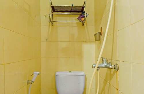 Batam Hotel | OYO 92496 Faraas Homestay Syariah