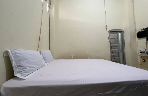Kendari Hotel | OYO 93309 Mely Homestay
