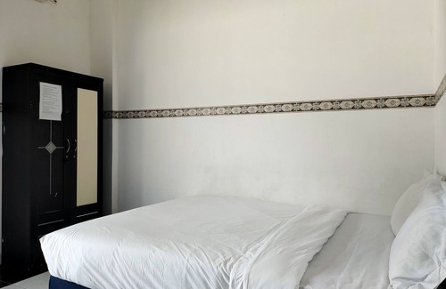 Parepare Hotel | OYO 93412 Kost Irma Syariah Near UPTD SMP Negeri 8 Parepare