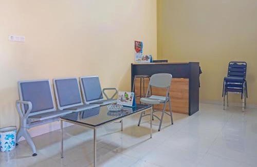 Sulawesi Hotel | OYO 93414 Wisma Ratu Syariah Near SMP Negeri 2 Watang Pulu