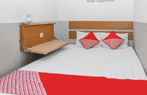 Ciledug Hotel | OYO 93584 RukotelNearICE BSD