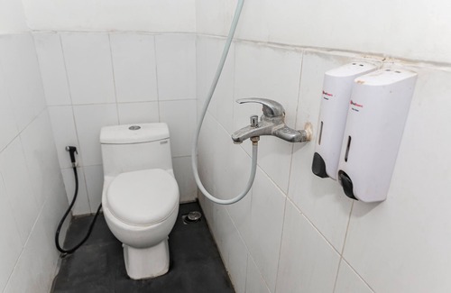 Tangerang Hotel | OYO 93584 RukotelNearICE BSD