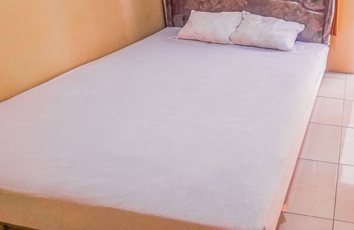 Somba Opu Hotel | OYO 93683 Kost Naura