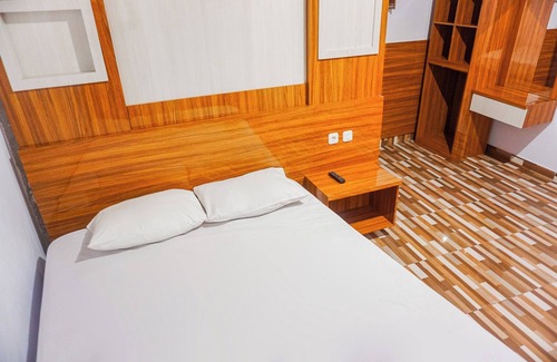 Somba Opu Hotel | OYO 93877 Atifah Homes