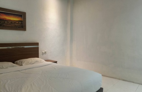 Makassar Hotel | OYO 93929 Erbee Inn