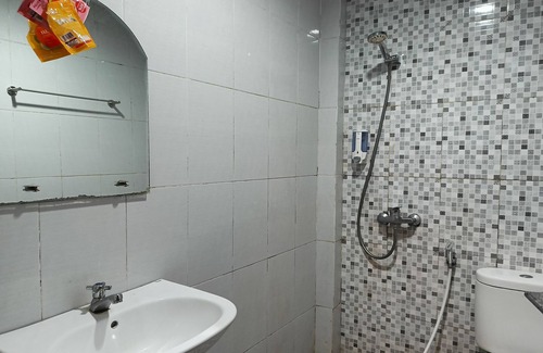 Makassar Hotel | OYO 93929 Erbee Inn