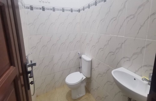 Samarinda Hotel | OYO 94163 Vida Homestay