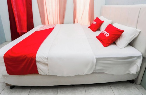 Kalimalang Hotel | OYO 94251 Sman House