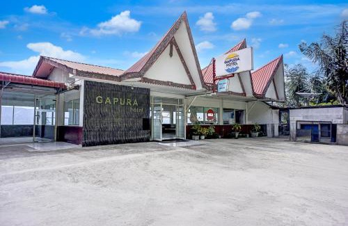 Parapat Hotel | OYO 94772 Gapura Hotel