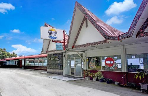 Parapat Hotel | OYO 94772 Gapura Hotel