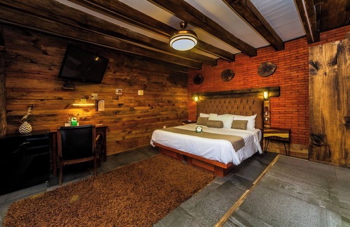 Anahuac Hotel | OYO Casa Anzures Mexico City