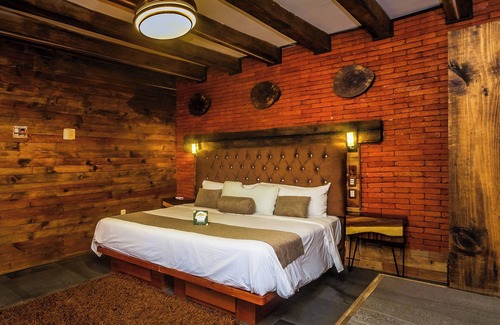 Anahuac Hotel | OYO Casa Anzures Mexico City
