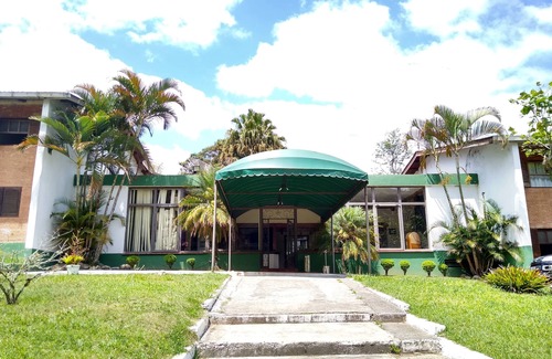 Itapecerica da Serra Hotel | OYO Del Verde Hotel