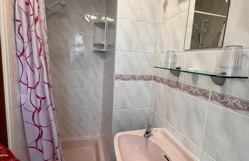 South Shore Hotel | OYO Delton Hotel Blackpool Pleasure Beach