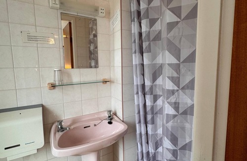 South Shore Hotel | OYO Delton Hotel Blackpool Pleasure Beach