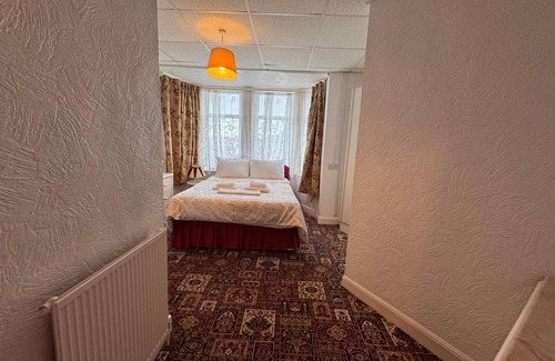 South Shore Hotel | OYO Delton Hotel Blackpool Pleasure Beach