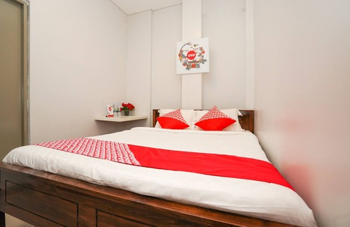 Surabaya Hotel | OYO Flagship 318 K1 UPN Rungkut Madya