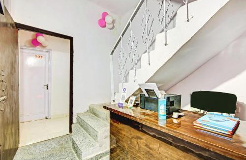 Dilshad Garden Hotel | OYO Flagship 79451 Blue Star